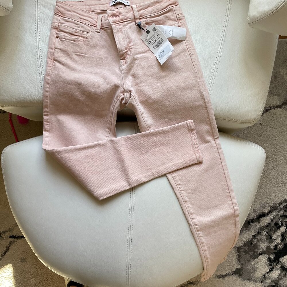 ZARA Women Jeans NWT, SZ 40,  8 US, color light pink